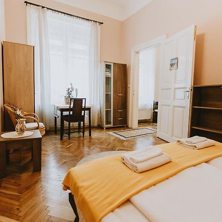 Budapest Folk Apartment 60Sm Spacious And Bright Dış mekan fotoğraf