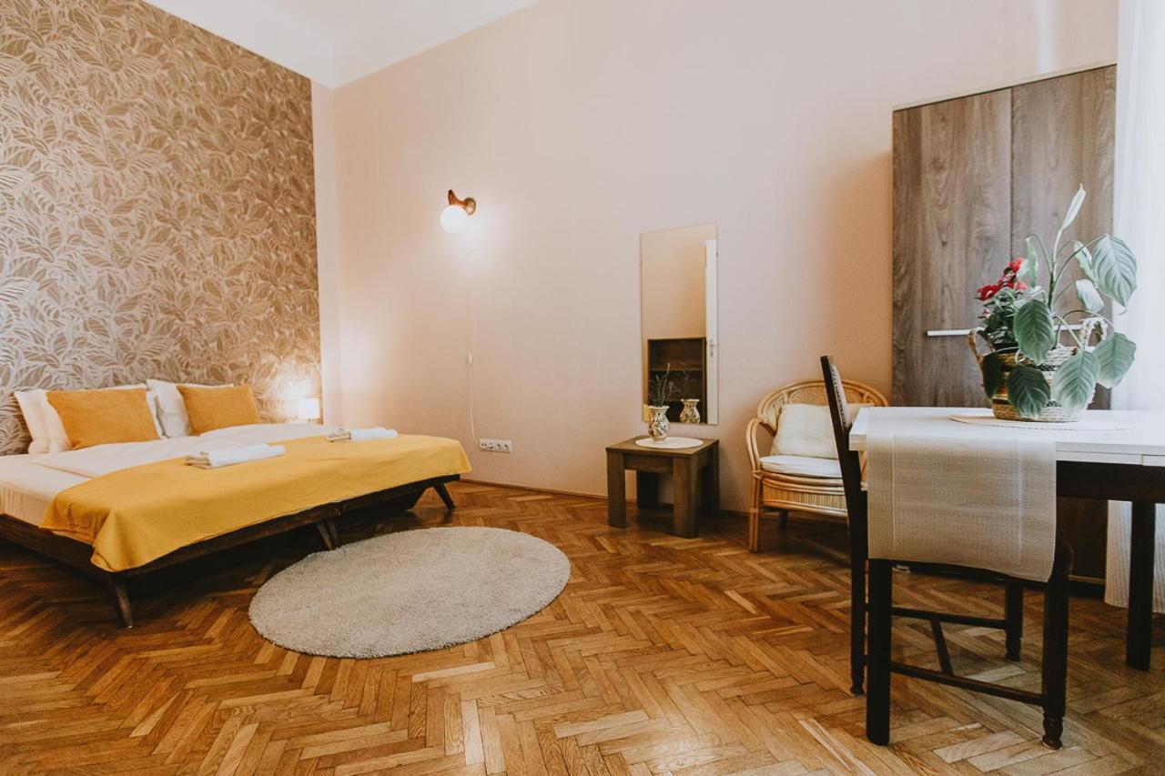 Budapest Folk Apartment 60Sm Spacious And Bright Dış mekan fotoğraf
