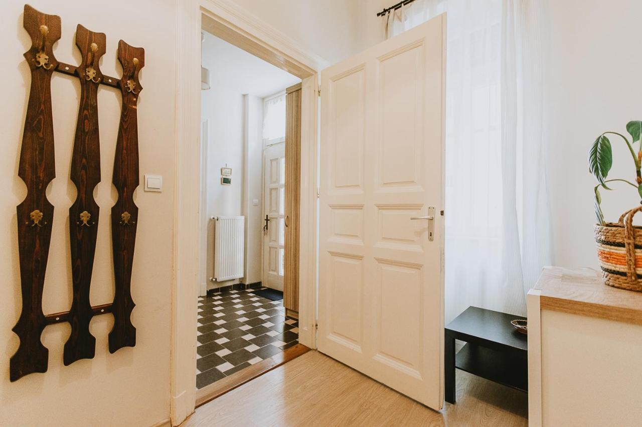Budapest Folk Apartment 60Sm Spacious And Bright Dış mekan fotoğraf
